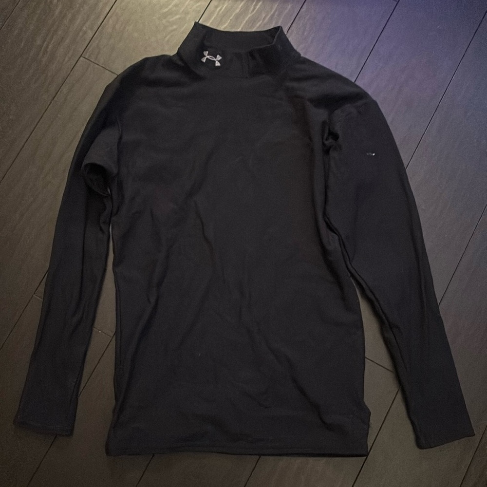 Under armour black lined men's long sleeve turtleneck size M GUC